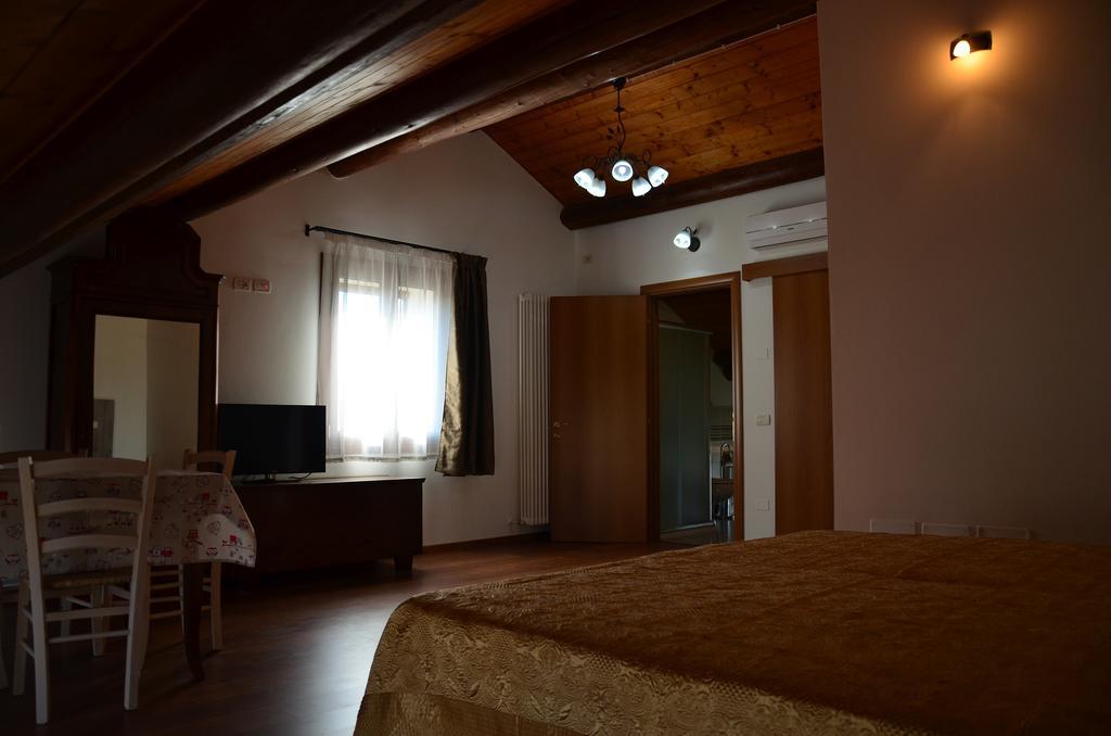 Вилла Agriturismo Alla Corte Costabissara Экстерьер фото